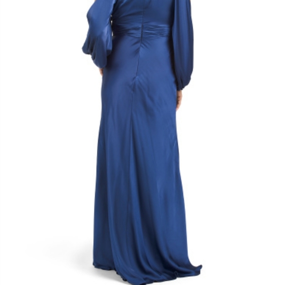 NWT MAC DUGGAL Plunge Neck Long Sleeve Satin Gown - Picture 4 of 4